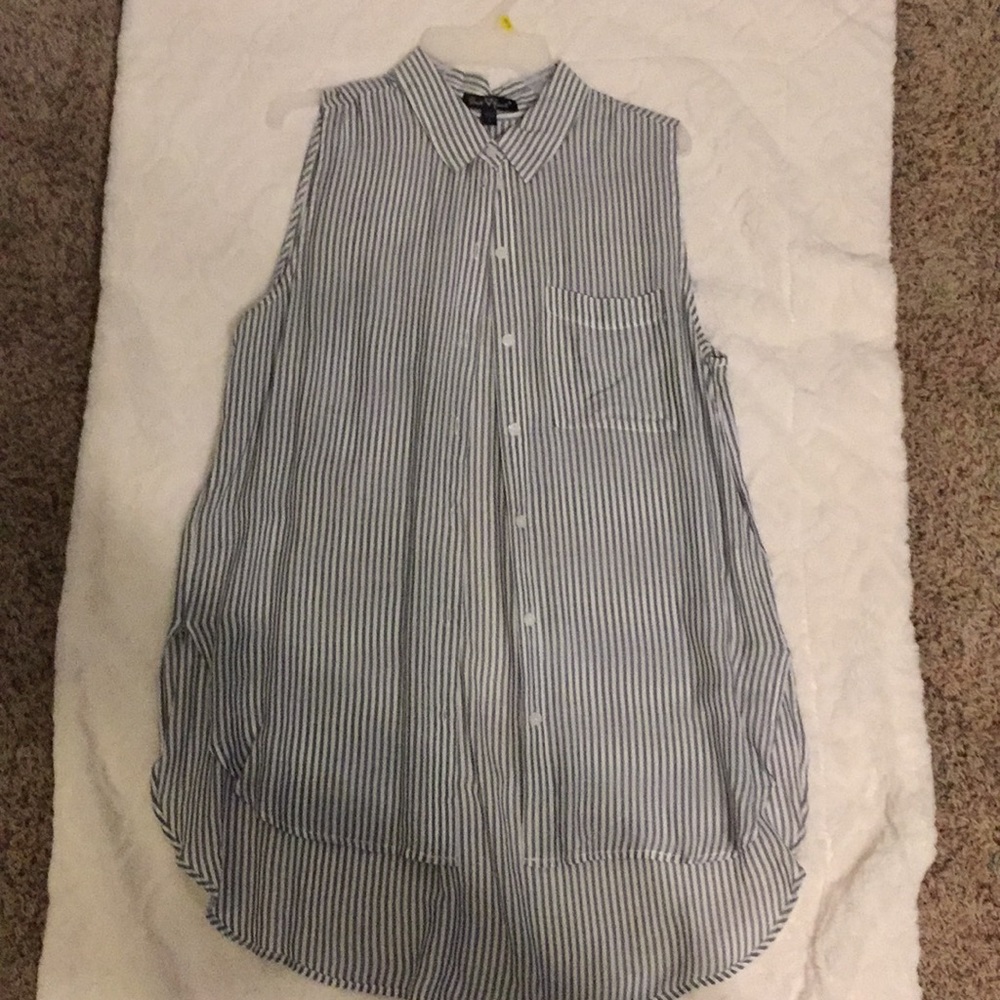 Grey and white stripped tank.